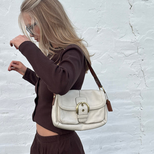 a/ Vintage Coach